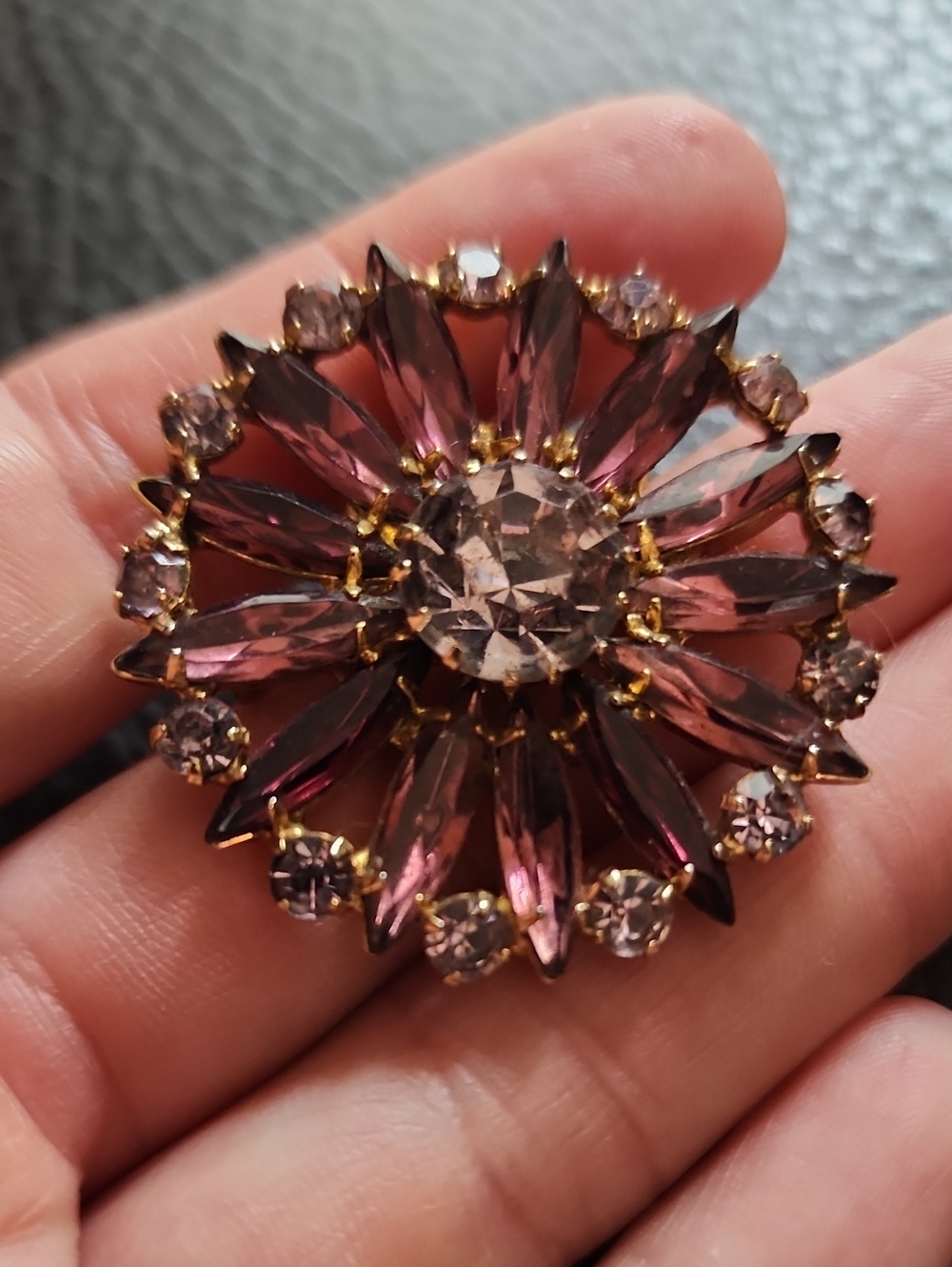 Vintage Purple Crystal Flower Brooch - Picture 3 of 8
